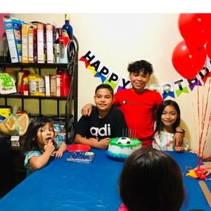 Meet your Posher, Eduardo